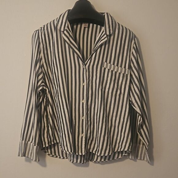 Victoria Secret collared Night shirt XL - Picture 1 of 6